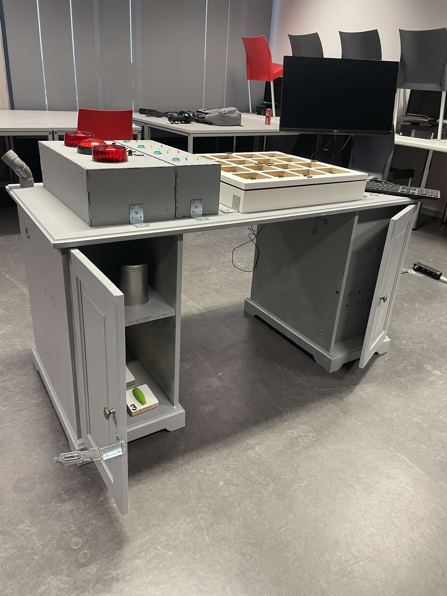 Sonar station with webcam-based card scanning